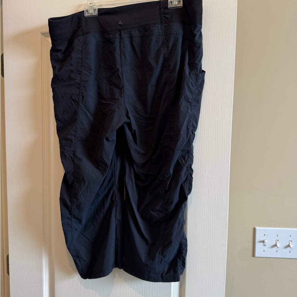 Prana black capri xxl - Picture 3 of 3